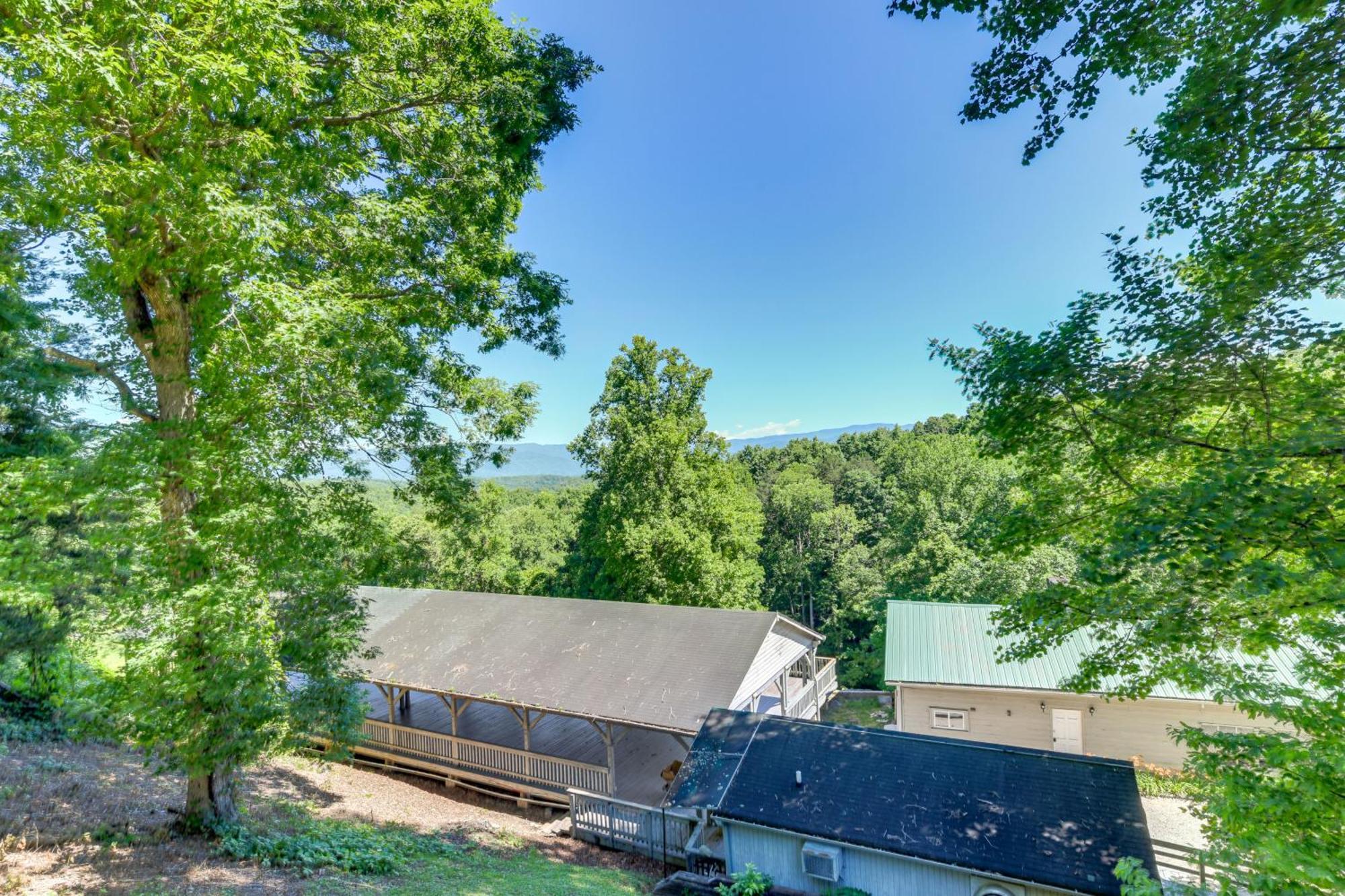 Bryson City Vacation Rental With Pool And Hot Tub! Exterior photo