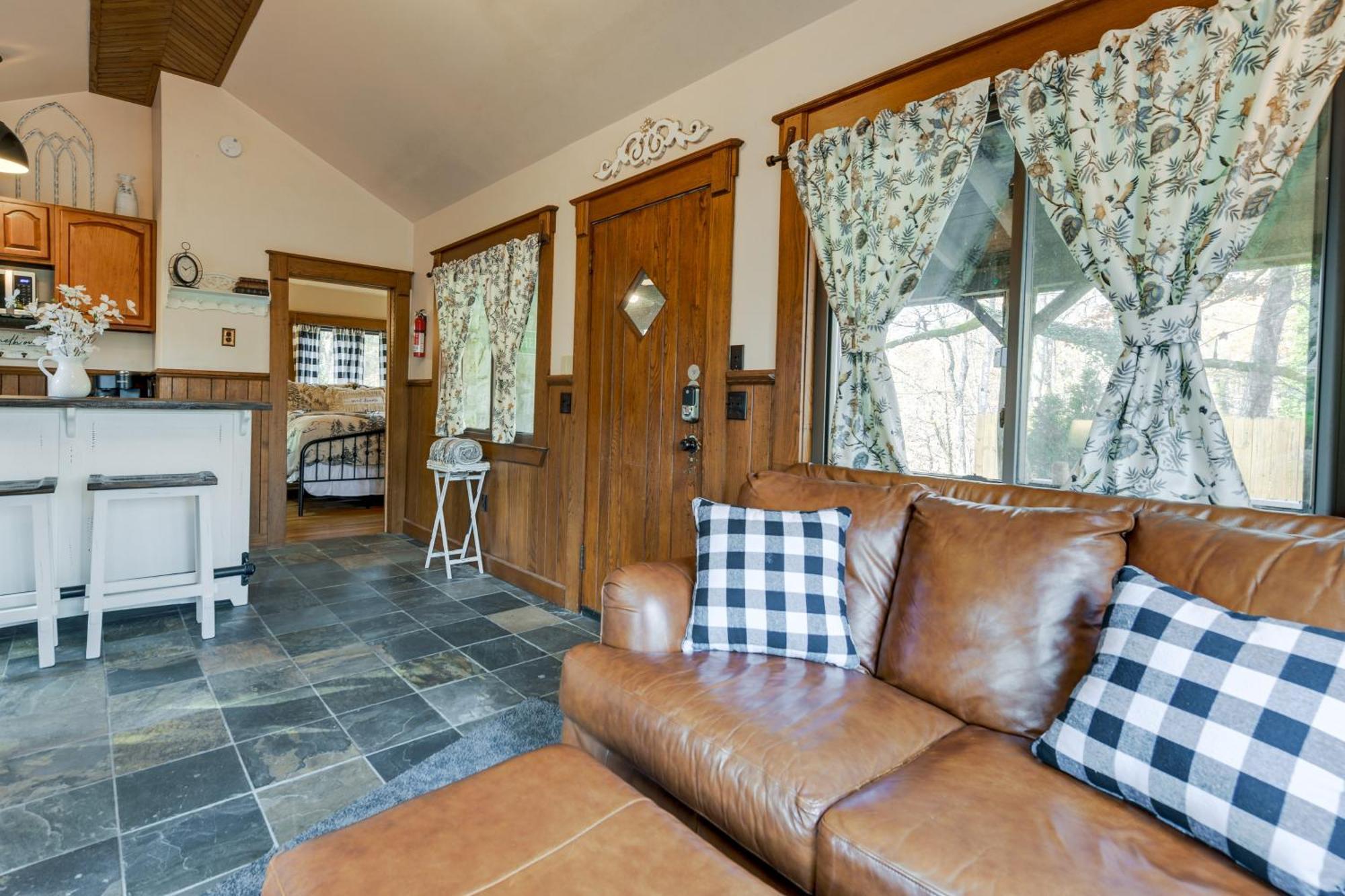 Bryson City Vacation Rental With Pool And Hot Tub! Exterior photo